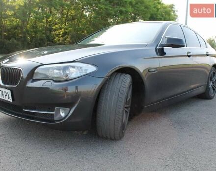 Серый БМВ 5 Серия, объемом двигателя 2 л и пробегом 175 тыс. км за 13350 $, фото 8 на Automoto.ua