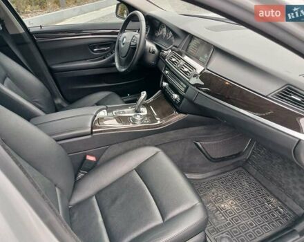Серый БМВ 5 Серия, объемом двигателя 3 л и пробегом 161 тыс. км за 19900 $, фото 15 на Automoto.ua