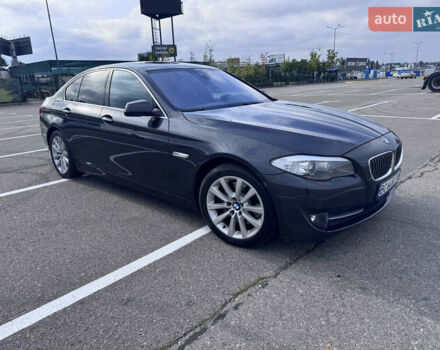 Серый БМВ 5 Серия, объемом двигателя 2 л и пробегом 247 тыс. км за 18600 $, фото 5 на Automoto.ua