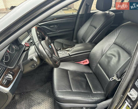 Серый БМВ 5 Серия, объемом двигателя 2.8 л и пробегом 230 тыс. км за 17500 $, фото 9 на Automoto.ua