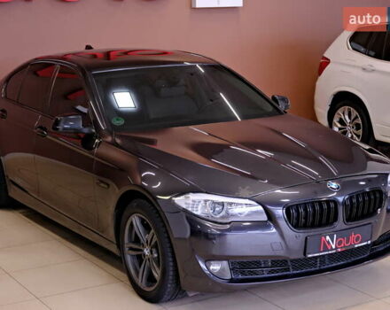 Серый БМВ 5 Серия, объемом двигателя 2 л и пробегом 140 тыс. км за 10900 $, фото 3 на Automoto.ua