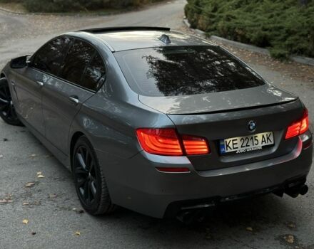 БМВ 5 Серия 2013 в Синельниковом на Automoto.ua Серый БМВ 5 Серия, объемом двигателя 3 л и пробегом 237 тыс. км за 13700 $, фото 4 на Automoto.ua