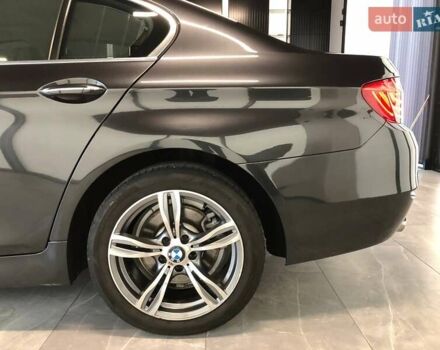 Серый БМВ 5 Серия, объемом двигателя 2 л и пробегом 185 тыс. км за 18900 $, фото 6 на Automoto.ua