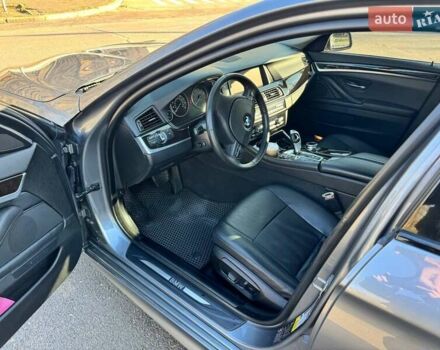 Серый БМВ 5 Серия, объемом двигателя 2.98 л и пробегом 181 тыс. км за 17500 $, фото 10 на Automoto.ua