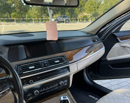 Серый БМВ 5 Серия, объемом двигателя 2 л и пробегом 256 тыс. км за 16000 $, фото 16 на Automoto.ua