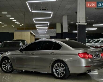 БМВ 5 Серия 2013 в Николаеве на Automoto.ua Серый БМВ 5 Серия, объемом двигателя 2.99 л и пробегом 152 тыс. км за 22499 $, фото 3 на Automoto.ua