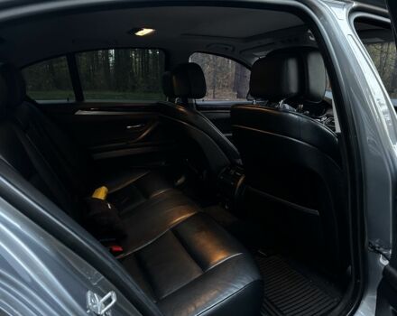 БМВ 5 Серия 2013 в Синельниковом на Automoto.ua Серый БМВ 5 Серия, объемом двигателя 3 л и пробегом 237 тыс. км за 13700 $, фото 17 на Automoto.ua