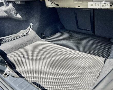 Серый БМВ 5 Серия, объемом двигателя 2.99 л и пробегом 185 тыс. км за 21000 $, фото 47 на Automoto.ua