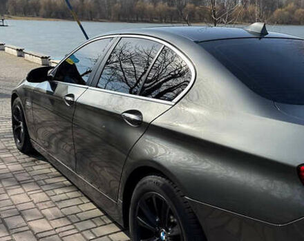 Серый БМВ 5 Серия, объемом двигателя 2 л и пробегом 217 тыс. км за 15500 $, фото 6 на Automoto.ua