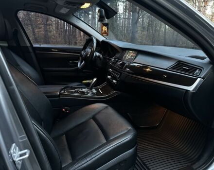 БМВ 5 Серия 2013 в Синельниковом на Automoto.ua Серый БМВ 5 Серия, объемом двигателя 3 л и пробегом 237 тыс. км за 13700 $, фото 14 на Automoto.ua