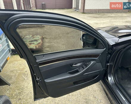 Серый БМВ 5 Серия, объемом двигателя 2.8 л и пробегом 230 тыс. км за 17500 $, фото 8 на Automoto.ua