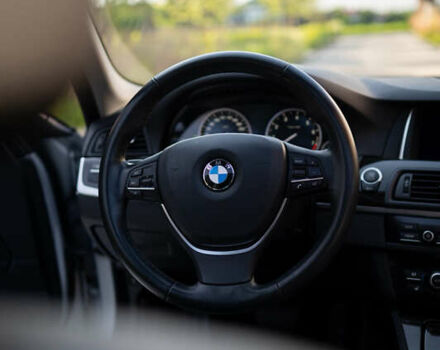 Сірий БМВ 5 Серія, об'ємом двигуна 2 л та пробігом 64 тис. км за 17600 $, фото 33 на Automoto.ua