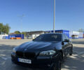 Серый БМВ 5 Серия, объемом двигателя 2 л и пробегом 256 тыс. км за 16000 $, фото 1 на Automoto.ua