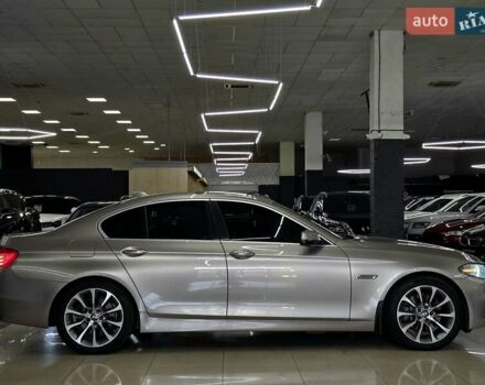БМВ 5 Серия 2013 в Николаеве на Automoto.ua Серый БМВ 5 Серия, объемом двигателя 2.99 л и пробегом 152 тыс. км за 22499 $, фото 4 на Automoto.ua