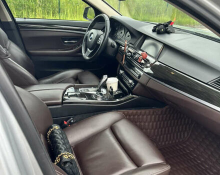 Серый БМВ 5 Серия, объемом двигателя 2 л и пробегом 295 тыс. км за 17200 $, фото 9 на Automoto.ua