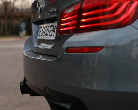 Серый БМВ 5 Серия, объемом двигателя 3 л и пробегом 127 тыс. км за 24999 $, фото 3 на Automoto.ua