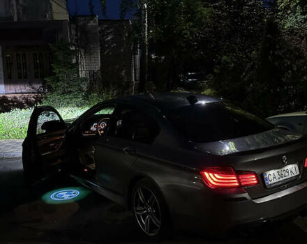 Серый БМВ 5 Серия, объемом двигателя 2.98 л и пробегом 240 тыс. км за 15000 $, фото 3 на Automoto.ua