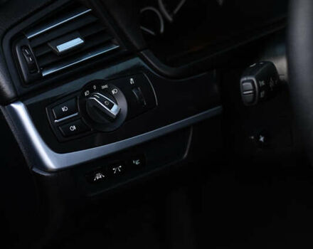 БМВ 5 Серия 2014 в Днепре (Днепропетровске) на Automoto.ua Серый БМВ 5 Серия, объемом двигателя 2.99 л и пробегом 179 тыс. км за 22500 $, фото 9 на Automoto.ua