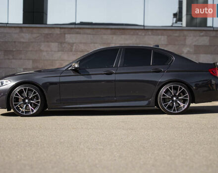 Серый БМВ 5 Серия, объемом двигателя 2.98 л и пробегом 149 тыс. км за 20000 $, фото 5 на Automoto.ua