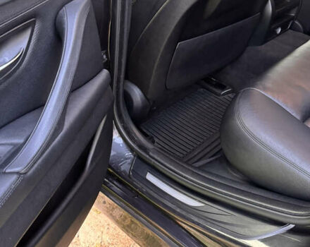 Сірий БМВ 5 Серія, об'ємом двигуна 2 л та пробігом 210 тис. км за 18000 $, фото 25 на Automoto.ua