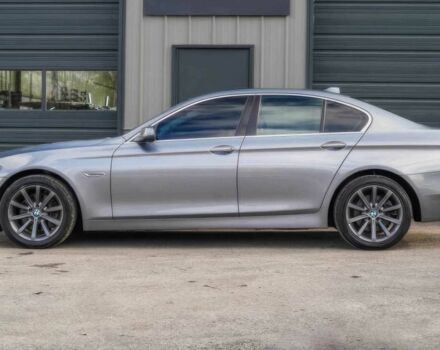 Серый БМВ 5 Серия, объемом двигателя 3 л и пробегом 83 тыс. км за 15100 $, фото 4 на Automoto.ua