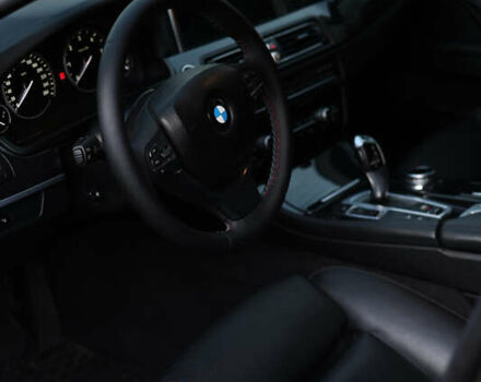 БМВ 5 Серия 2014 в Днепре (Днепропетровске) на Automoto.ua Серый БМВ 5 Серия, объемом двигателя 2.99 л и пробегом 179 тыс. км за 22500 $, фото 5 на Automoto.ua