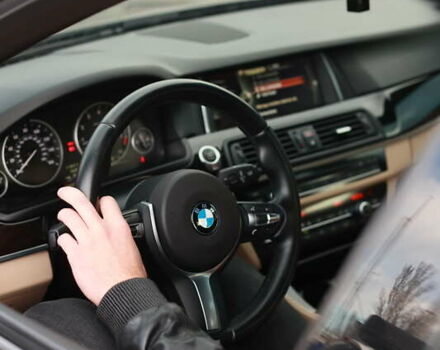 Серый БМВ 5 Серия, объемом двигателя 3 л и пробегом 127 тыс. км за 24999 $, фото 6 на Automoto.ua