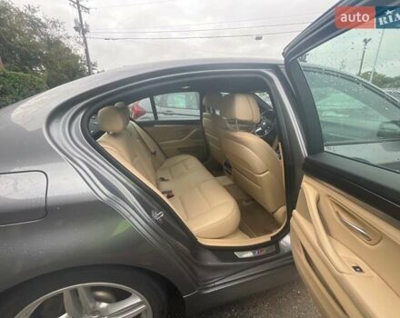 Серый БМВ 5 Серия, объемом двигателя 3 л и пробегом 153 тыс. км за 15000 $, фото 5 на Automoto.ua