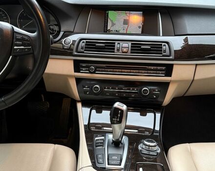 Серый БМВ 5 Серия, объемом двигателя 2 л и пробегом 86 тыс. км за 30000 $, фото 4 на Automoto.ua