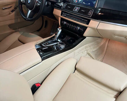 Серый БМВ 5 Серия, объемом двигателя 3 л и пробегом 127 тыс. км за 24999 $, фото 12 на Automoto.ua