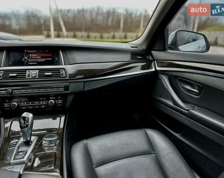 Сірий БМВ 5 Серія, об'ємом двигуна 2 л та пробігом 151 тис. км за 13500 $, фото 29 на Automoto.ua