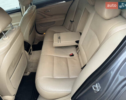 Сірий БМВ 5 Серія, об'ємом двигуна 2 л та пробігом 210 тис. км за 15000 $, фото 36 на Automoto.ua