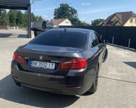 Серый БМВ 5 Серия, объемом двигателя 2 л и пробегом 285 тыс. км за 13700 $, фото 5 на Automoto.ua