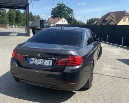 БМВ 5 Серия 2015 в Рокитное на Automoto.ua Серый БМВ 5 Серия, объемом двигателя 2 л и пробегом 285 тыс. км за 13700 $, фото 4 на Automoto.ua