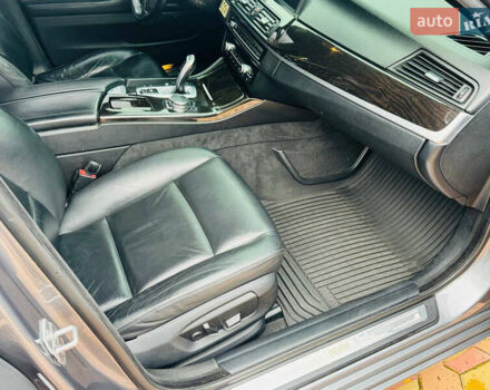 Сірий БМВ 5 Серія, об'ємом двигуна 2.98 л та пробігом 243 тис. км за 15500 $, фото 4 на Automoto.ua