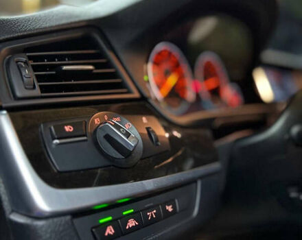 Сірий БМВ 5 Серія, об'ємом двигуна 2.98 л та пробігом 198 тис. км за 22500 $, фото 33 на Automoto.ua