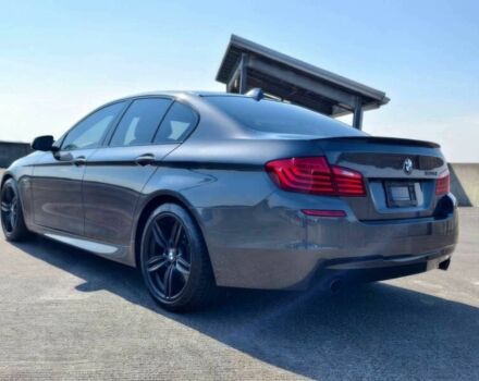 Серый БМВ 5 Серия, объемом двигателя 3 л и пробегом 76 тыс. км за 13400 $, фото 4 на Automoto.ua