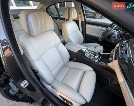 Серый БМВ 5 Серия, объемом двигателя 3 л и пробегом 101 тыс. км за 23400 $, фото 57 на Automoto.ua