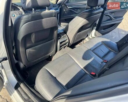 БМВ 5 Серия 2015 в Львове на Automoto.ua Серый БМВ 5 Серия, объемом двигателя 2 л и пробегом 216 тыс. км за 14900 $, фото 16 на Automoto.ua