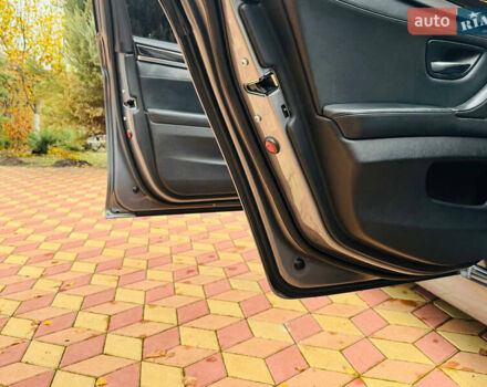 Сірий БМВ 5 Серія, об'ємом двигуна 2.98 л та пробігом 243 тис. км за 15500 $, фото 10 на Automoto.ua