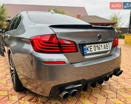 Сірий БМВ 5 Серія, об'ємом двигуна 2.98 л та пробігом 243 тис. км за 15500 $, фото 2 на Automoto.ua