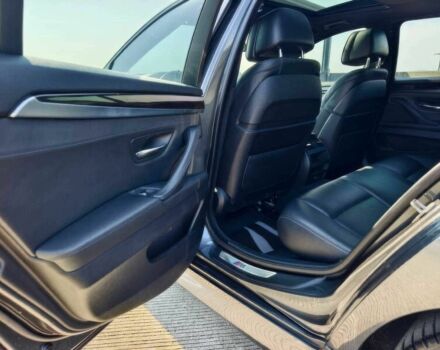 Серый БМВ 5 Серия, объемом двигателя 3 л и пробегом 76 тыс. км за 13400 $, фото 12 на Automoto.ua