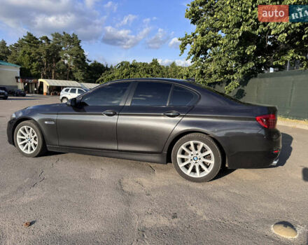 Серый БМВ 5 Серия, объемом двигателя 3 л и пробегом 93 тыс. км за 26600 $, фото 1 на Automoto.ua