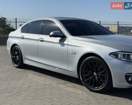 Серый БМВ 5 Серия, объемом двигателя 2 л и пробегом 64 тыс. км за 24500 $, фото 2 на Automoto.ua