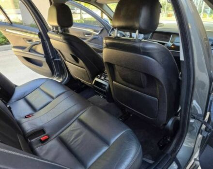 Серый БМВ 5 Серия, объемом двигателя 3 л и пробегом 80 тыс. км за 13400 $, фото 9 на Automoto.ua