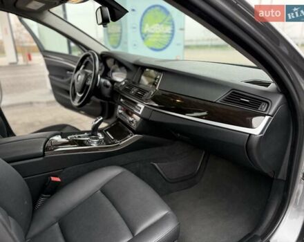 Серый БМВ 5 Серия, объемом двигателя 2 л и пробегом 61 тыс. км за 19999 $, фото 25 на Automoto.ua