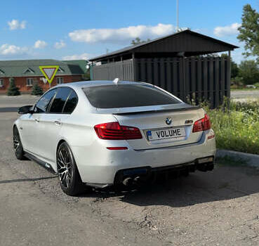 Серый БМВ 5 Серия, объемом двигателя 2.98 л и пробегом 129 тыс. км за 20500 $, фото 12 на Automoto.ua