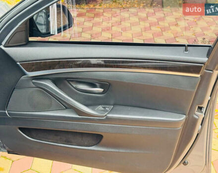 Сірий БМВ 5 Серія, об'ємом двигуна 2.98 л та пробігом 243 тис. км за 15500 $, фото 7 на Automoto.ua