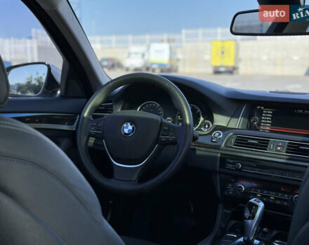 Серый БМВ 5 Серия, объемом двигателя 2 л и пробегом 64 тыс. км за 24500 $, фото 18 на Automoto.ua