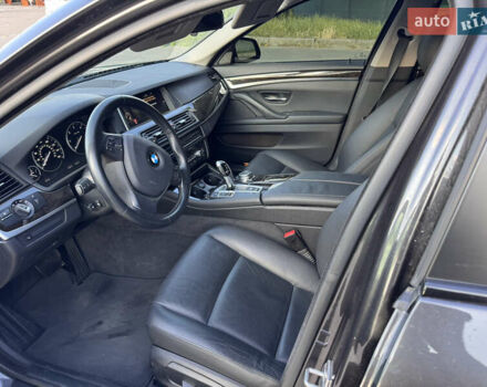 Серый БМВ 5 Серия, объемом двигателя 3 л и пробегом 93 тыс. км за 26600 $, фото 12 на Automoto.ua